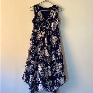 Taylor Lace Blue and White Flower Dress